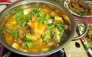 Lẩu vịt om măng